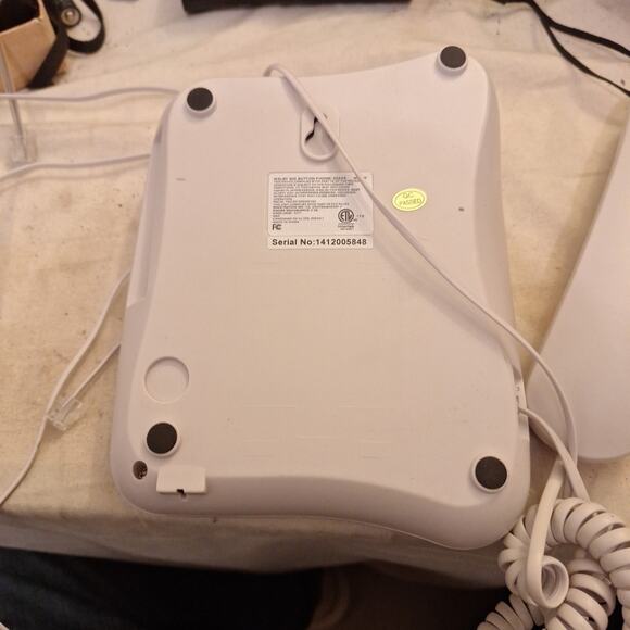 Big Button Phone for Wall or Desk with Speaker and Memory. Made For Seniors - Picture 5 of 6